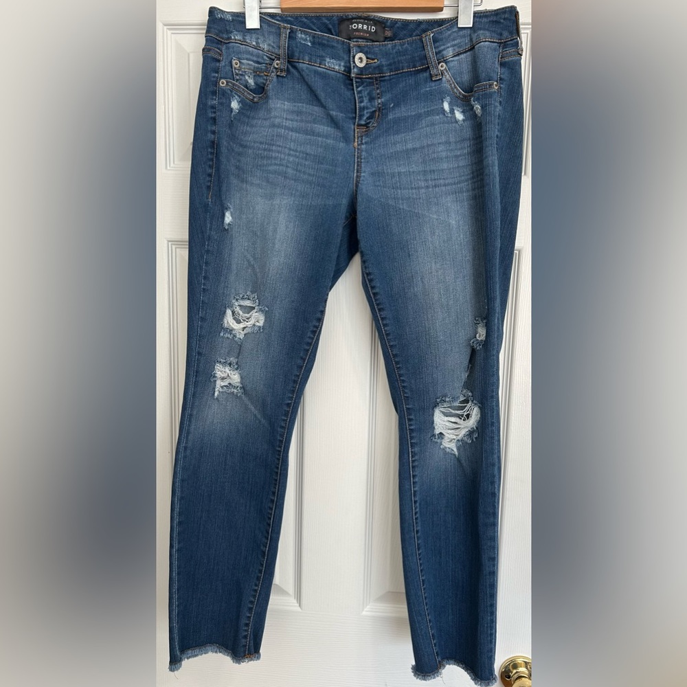 Torrid Premium Boyfriend Distressed Raw Hemmed Blue Jeans Size 12
